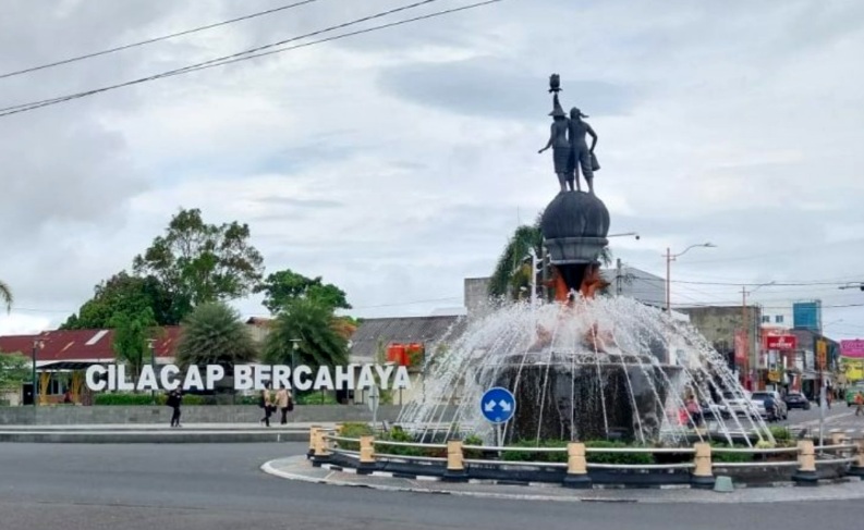 Mengapa Warga Cilacap Antre Berjam-jam untuk Cek Kesehatan Gratis di Jalan A. Yani?